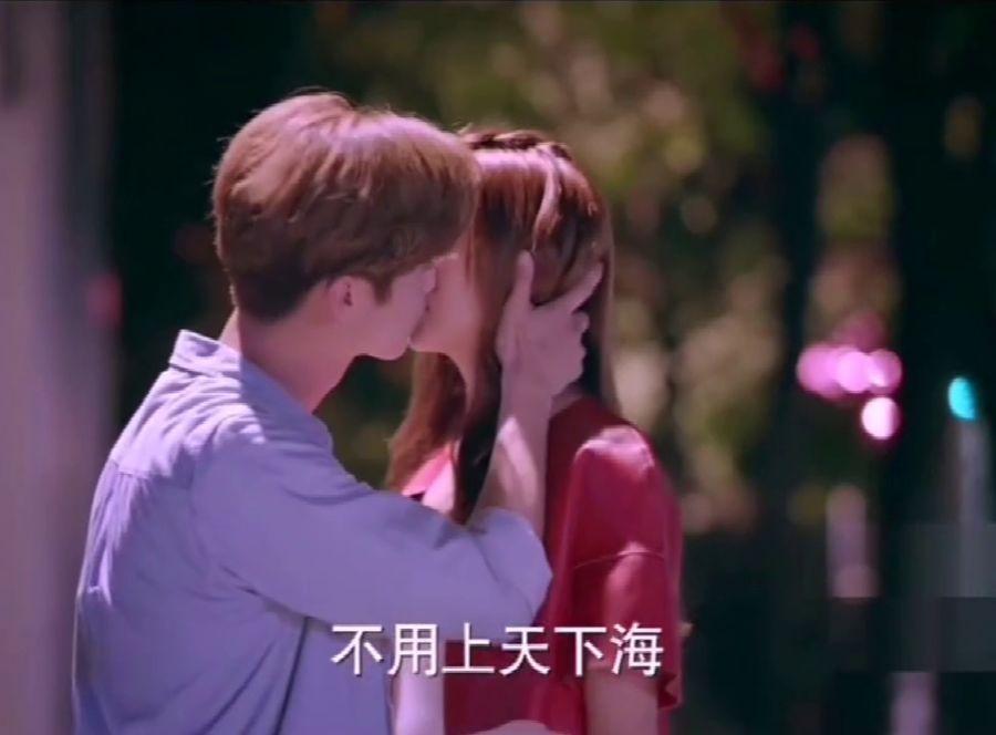 父母放权娃管钱,岂料信任被辜负,现场画面